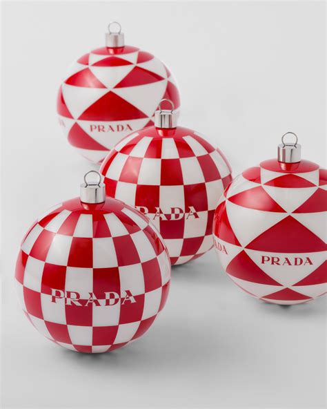 weihnachtskugeln prada|White/red Glass Christmas ornament set .